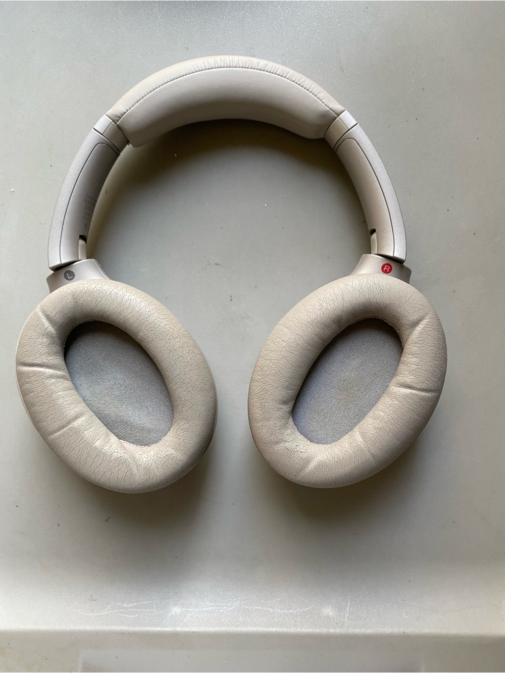 Sony WH-1000XM3 Wireless Noise-Cancelling Headphones - Picture 3 of 11